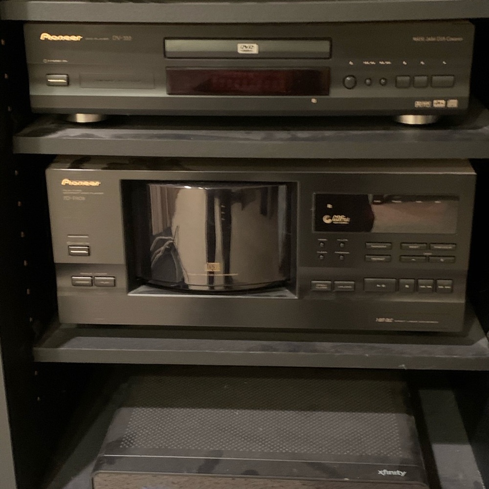 Home sound system elite and pioneer